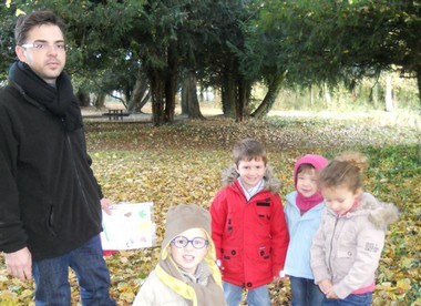 La classe de Petite et Moyenne Section dans les bois