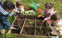 Les petits jardiniers